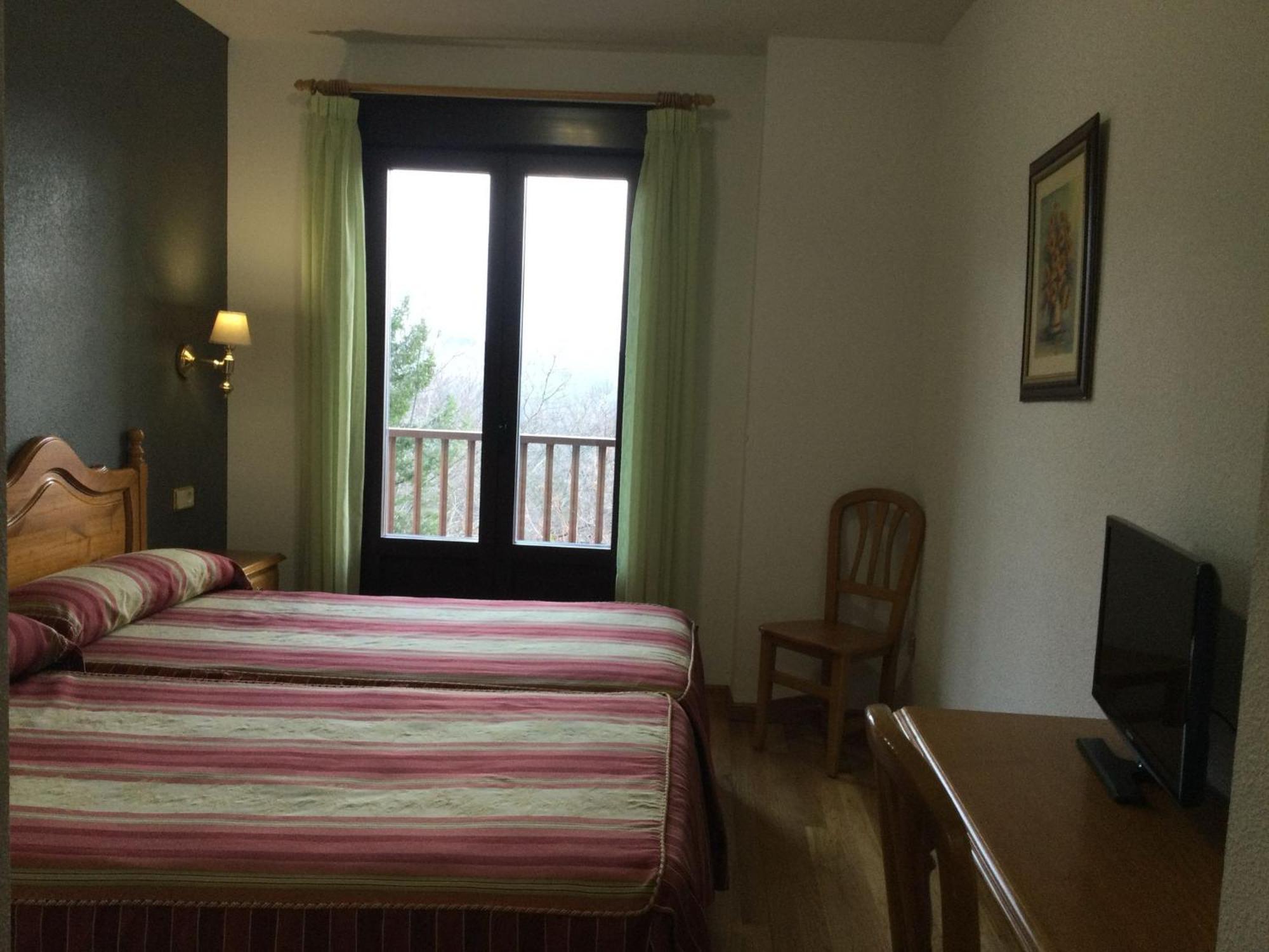 Hotel Cinco Castanos Канделарио Екстериор снимка